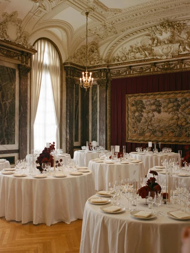 A dinner for ninety, 8ᵉ